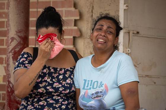 Habitantes de La Guaira denuncian ausencia de autoridades en zonas afectadas por sismos