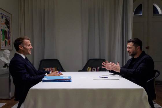 Macron se reúne con Zelenski en Nueva York y le promete apoyo de cara al invierno