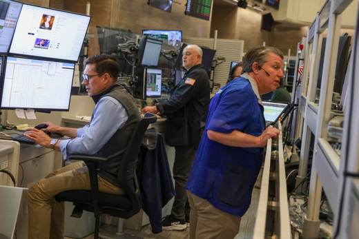 Wall Street arranca mayo en verde impulsado por resultados empresariales y caída del crudo