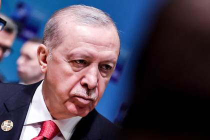Erdogan pide a la UE que no excluya a Turquía de sus proyectos de defensa