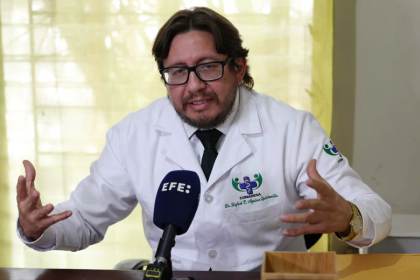 El opositor FMLN confirma su candidato presidencial para las elecciones de 2027 en El Salvador