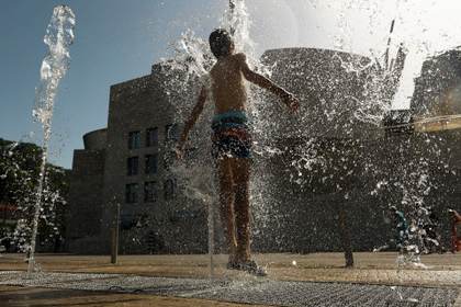 España roza los 44 grados durante la primera ola de calor del verano