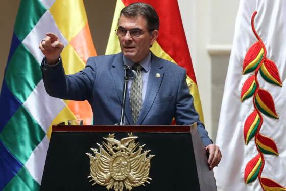 Paz afirma que es "momento" de iniciar la transformación del sistema judicial en Bolivia