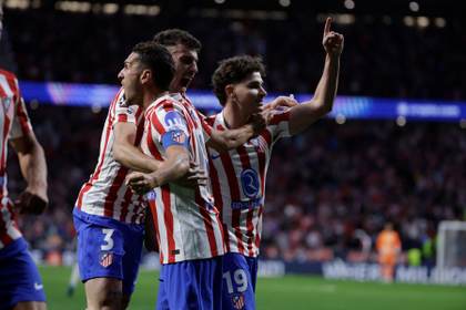 Atado Gordon, el Barça ahora fija sus objetivos en Julián Alvarez y Bernardo Silva