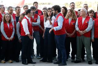 Parte a Venezuela un avión con voluntarios españoles para montar un hospital de campaña