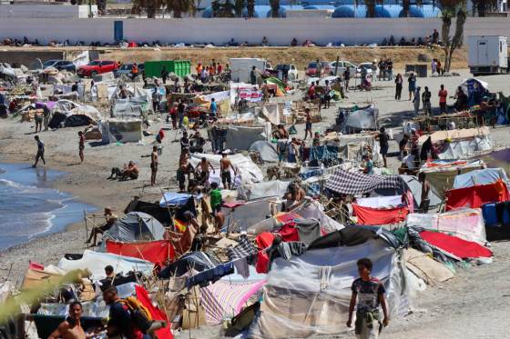 Ceuta clama por la devolución de los migrantes, un mes después de la entrada masiva
