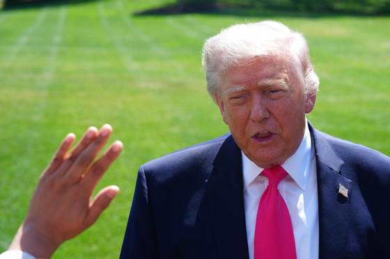 Trump dice que podría recibir a líderes de Israel y Líbano en los "próximos 4 ó 5 días"