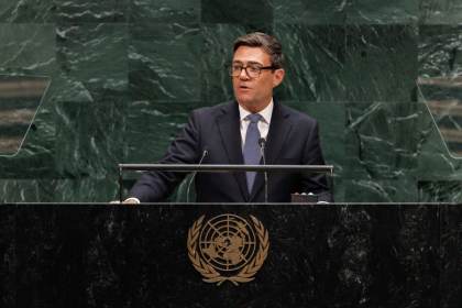Burnham dice que Reino Unido se mantendrá "firme" ante "amenazas" sobre las Malvinas