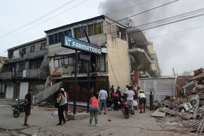 Caos y desolación en La Guaira, una ciudad destrozada por los derrumbes en Venezuela