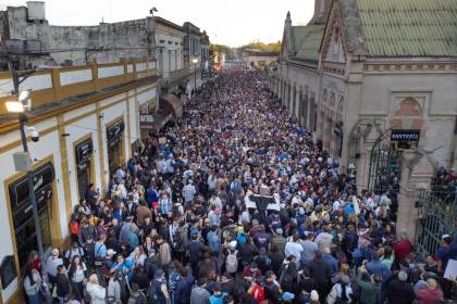Masiva peregrinación a Luján muestra preparativos para visita de papa León XIV a Argentina