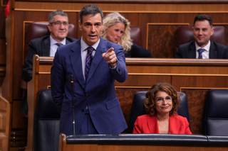 Presidente español reivindica en Parlamento el patriotismo de rechazar una guerra "ilegal"