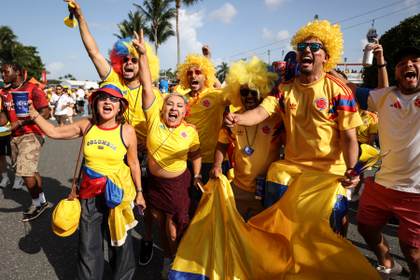 La marea colombiana inundó el centro de Miami en la antesala del partido con Portugal