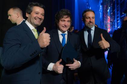 Abascal apoya a Orbán y ataca al Gobierno español en reunión de ultraderechistas europeos