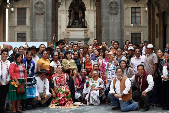 Sheinbaum aplaza envío de ley sobre pueblos indígenas hasta concluir consultas en México