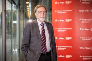 El académico Guillermo Rojo defiende las variedades del español: "Son dignas y elegantes"