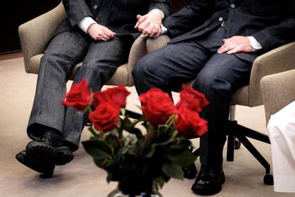 Países Bajos celebra 25 años del primer matrimonio gay ante retroceso en su aceptación