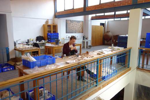 Antiguas prácticas funerarias y el ADN revelan que la familia iba más allá del parentesco