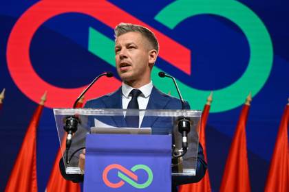 Magyar contra el "sistema Orbán": La victoria electoral abre ahora un pulso institucional