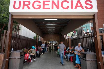 Brote de salmonella en hospital de México afecta a 135 médicos