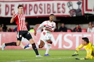 1-1. Estudiantes y Flamengo sellan un empate y ambos conservan sus invictos