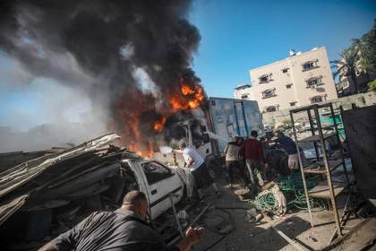 El Ejército israelí mata a un palestino y hiere a otros cuatro en un ataque al sur de Gaza