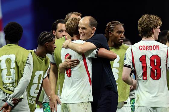 Inglaterra y Bélgica con drama y Estados Unidos con esfuerzo se matriculan en octavos
