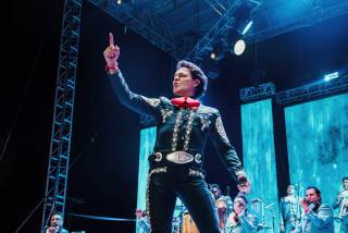 Pedro Fernández celebra la llegada de su música mexicana a públicos no latinos en EE.UU.