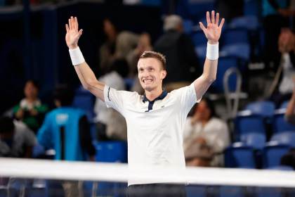 Lehecka supera a Vachelot y se enfrentará a Alcaraz en la final