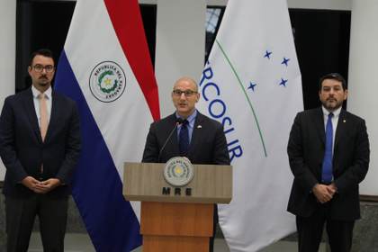 Paraguay recibirá primer grupo de migrantes desde EE.UU. para ser repatriados a sus países