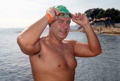 El español Jorge Crivillés completa la travesía del Río de la Plata