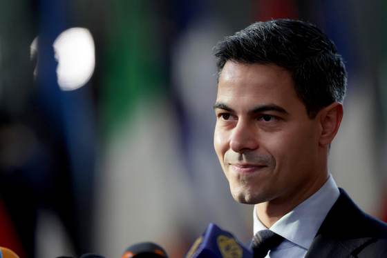 Países Bajos pide centrarse en una "desescalada" en Irán y descarta intervenir en Ormuz