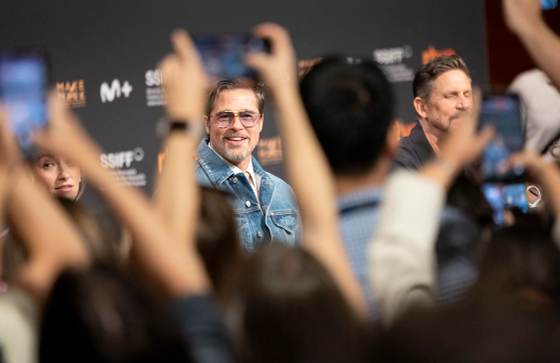 Brad Pitt: "En mis días más oscuros, contar mis problemas a familia y amigos lo fue todo"
