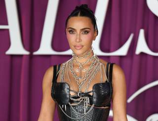 Kim Kardashian pide un euro simbólico por los daños del robo que sufrió en 2016 en París