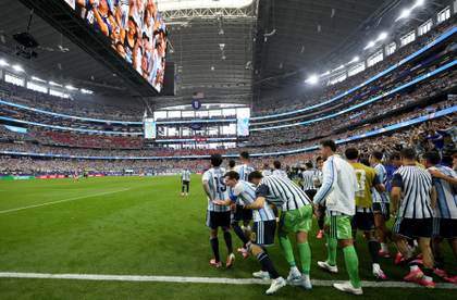 Infantino asegura que el Mundial es ya "el más exitoso" y reivindica "los estadios llenos"