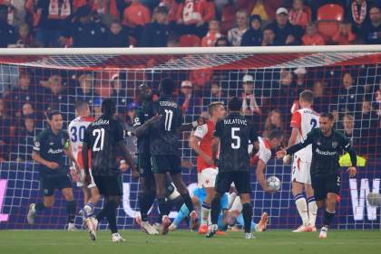 2-3. Remontada al límite de Mesloub, Thauvin y Rubén Aguilar