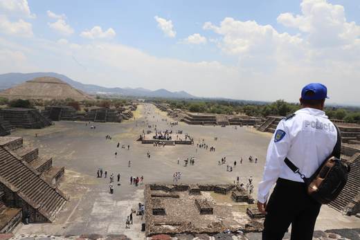 México afirma que no redujo presupuesto a seguridad en zona arqueológica de Teotihuacán
