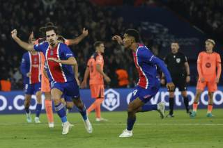 4-2. El PSG impone galones de campeón para asestar la primera derrota al Barça