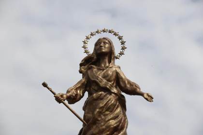 Inauguran un monumento de la Virgen de Asunción por los 489 años de la capital paraguaya