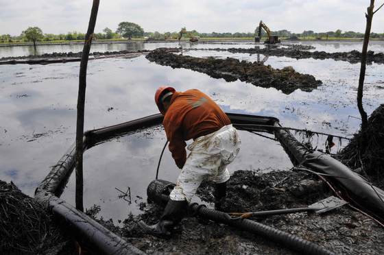 Oceana califica de "insuficiente" gestión de Pemex por derrame de hidrocarburo en México