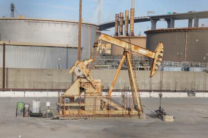 El riesgo de un conflicto prolongado en Irán amenaza los planes económicos de Trump