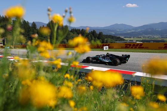 Antonelli domina, por delante de los McLaren, los ensayos en Austria