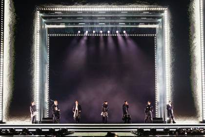 La banda BTS lidera Netflix con su concierto de regreso pese a una menor presencia en Seúl