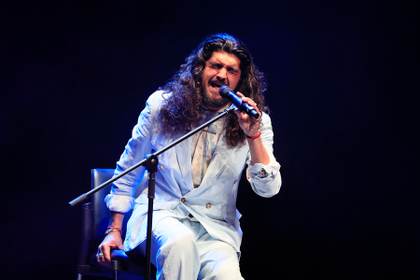 Cantaor español Israel Fernández deleita con su flamenco en la exigente altura de Bogotá