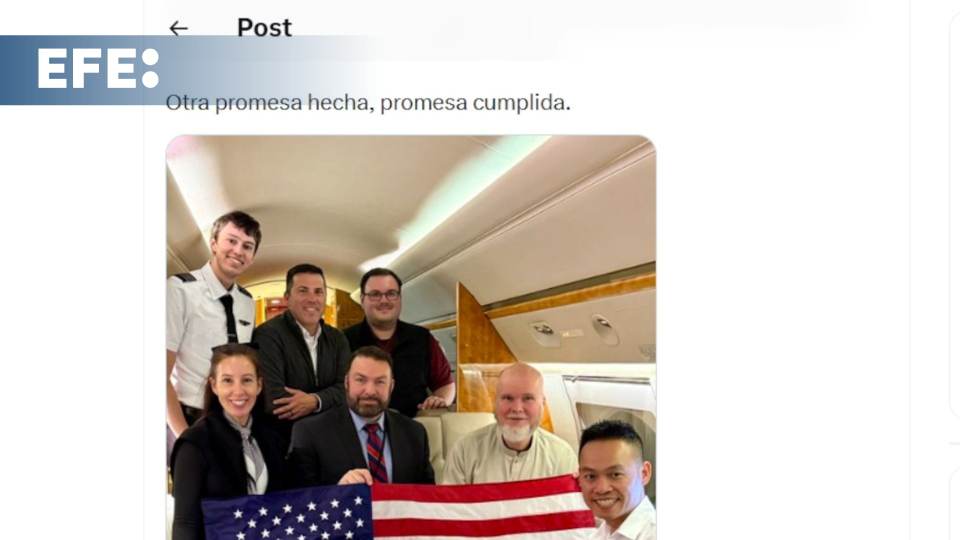 Ciudadano de EE.UU. liberado por Afganistán vuelve a Texas tras más de un año detenido