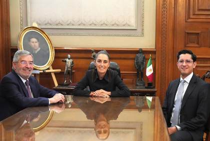 El canciller mexicano, Juan Ramón de la Fuente, renuncia por motivos de salud