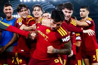 2-0. El Roma mantiene el pulso con una joya de Castro