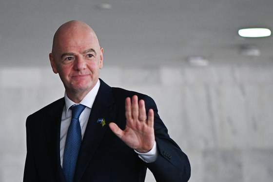 Infantino hace un llamamiento a la paz