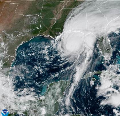 Más de 16.000 electricistas de Florida se preparan para el huracán Isaías en EEUU