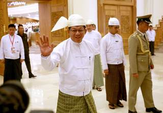 La disolución de la junta militar birmana da paso al gobierno del general Min Aung Hlaing