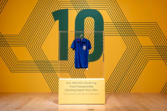 Camiseta que Pelé usó en final del Mundial de 1958 se subasta por 4,9 millones de dólares